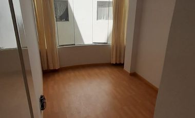 VENDO DEPARTAMENTO A DOS CUADRAS DE AV EJERCITO EN CONDOMINIO LOS MANZANOS.