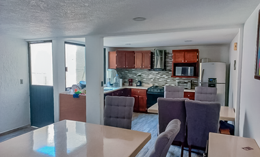 Venta de Casa en Burgos Secc. Casa Blanca, Temixco, Morelos