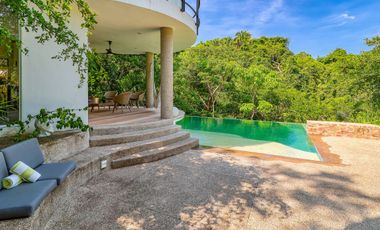 Casa en Sierra del Mar, entre la jungla, con alberca privada, vistas a las montañas. Un paraíso de tranquilidad y naturaleza