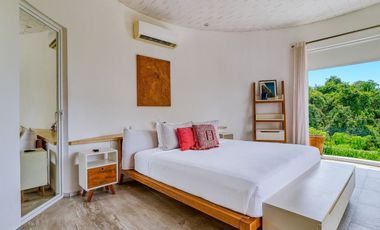 Casa en Sierra del Mar, entre la jungla, con alberca privada, vistas a las montañas. Un paraíso de tranquilidad y naturaleza