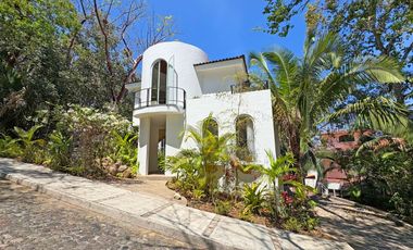 Casa en Sierra del Mar, entre la jungla, con alberca privada, vistas a las montañas. Un paraíso de tranquilidad y naturaleza