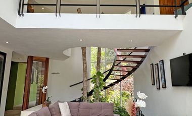 Casa en Sierra del Mar, entre la jungla, con alberca privada, vistas a las montañas. Un paraíso de tranquilidad y naturaleza