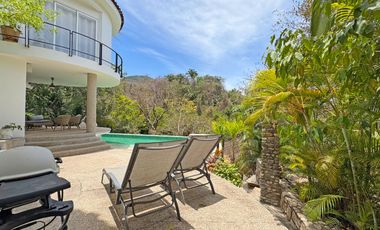 Casa en Sierra del Mar, entre la jungla, con alberca privada, vistas a las montañas. Un paraíso de tranquilidad y naturaleza