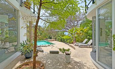 Casa en Sierra del Mar, entre la jungla, con alberca privada, vistas a las montañas. Un paraíso de tranquilidad y naturaleza