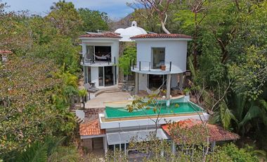 Casa en Sierra del Mar, entre la jungla, con alberca privada, vistas a las montañas. Un paraíso de tranquilidad y naturaleza