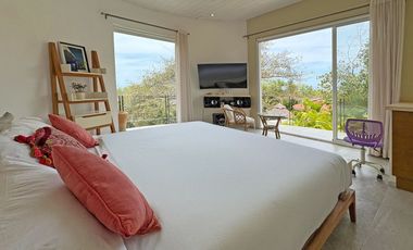 Casa en Sierra del Mar, entre la jungla, con alberca privada, vistas a las montañas. Un paraíso de tranquilidad y naturaleza