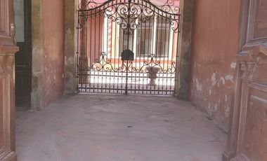 Casa en venta, en el Centro.