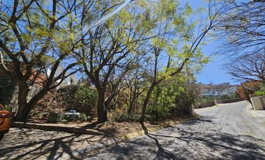 LAS CAÑADAS LOTE EN VENTA EN ESQUINA APROVECHABLE A 1 CALLE DEL COLEGIO ALEMAN