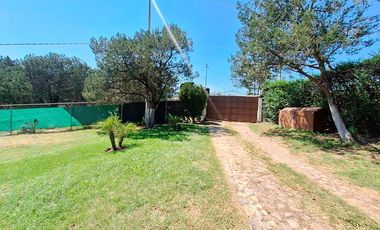 Cabaña en venta en Huasca de Ocampo, con amplio terreno y caballerizas.