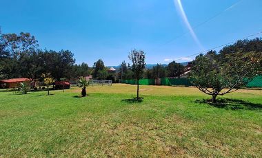 Cabaña en venta en Huasca de Ocampo, con amplio terreno y caballerizas.