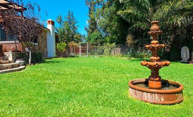 Cabaña en venta en Huasca de Ocampo, con amplio terreno y caballerizas.