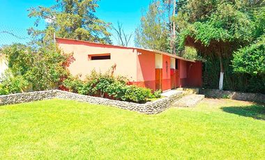 Cabaña en venta en Huasca de Ocampo, con amplio terreno y caballerizas.
