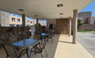 Casa EN RENTA en Cuautlancingo Fracc. con alberca