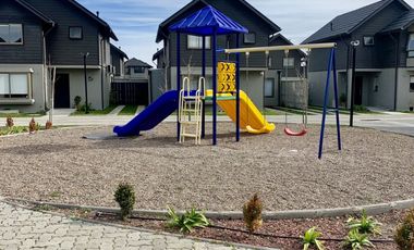 Arriendo Casa Amoblada en Lomas de San Sebastián