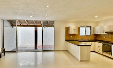 Casa La Amistad con espacios amplios y luz natural envolvente