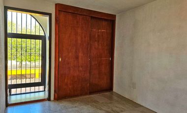 Casa Residencial La Luz con Jardín Exuberante