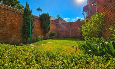 Casa Residencial La Luz con Jardín Exuberante