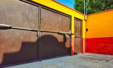 Casa Residencial La Luz con Jardín Exuberante