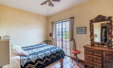 Joya de San Miguel: Casa Miramar, Colonial con Jardín Privado