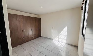 Casa en La Parroquia ll ¡Nueva en el mercado!