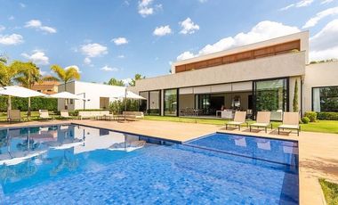 ALQUILER DE LINDA FINCA CARACOLI LLAMANOS AL3022495633 DISPONIBLE PARA TEMPORADA DICEMBRINA VEN A COMPARTIR EN FAMILIA.