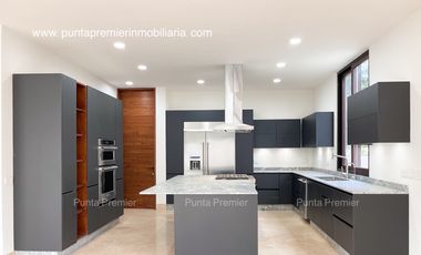 Reserva Real Casa de Lujo Venta Nueva Valle Real Zona Andares Puerta De Hierro