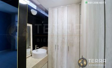VENTA Casa 🏡  En Circuito Monarca Fraccionamiento Alteza Celaya Gto. Amplia y Equipada  3 Pisos con Roof Garden,  5 habitaciones
