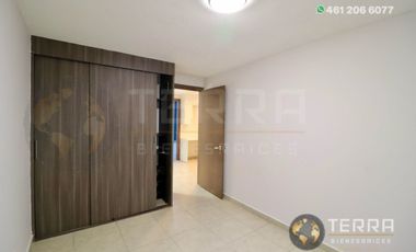 VENTA Casa 🏡  En Circuito Monarca Fraccionamiento Alteza Celaya Gto. Amplia y Equipada  3 Pisos con Roof Garden,  5 habitaciones