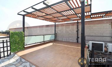 VENTA Casa 🏡  En Circuito Monarca Fraccionamiento Alteza Celaya Gto. Amplia y Equipada  3 Pisos con Roof Garden,  5 habitaciones