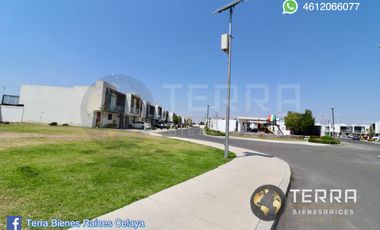 VENTA Casa 🏡  En Circuito Monarca Fraccionamiento Alteza Celaya Gto. Amplia y Equipada  3 Pisos con Roof Garden,  5 habitaciones