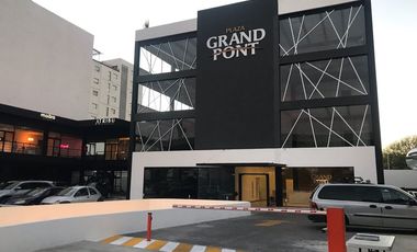 oficina en renta en plaza comercial  colonia La noria Via Atlixcayotl y circuito Juan Pablo II