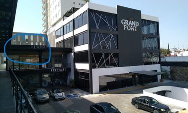 oficina en renta en plaza comercial  colonia La noria Via Atlixcayotl y circuito Juan Pablo II