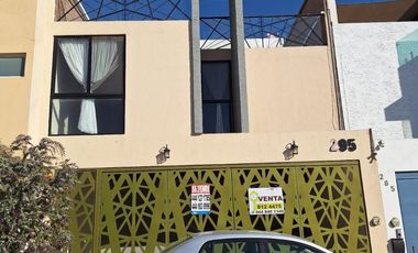 Casa en venta en Villa Magna