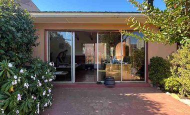 Venta de casa en Reñaca 4D / 3B / 9000UF