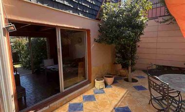 Venta de casa en Reñaca 4D / 3B / 9000UF