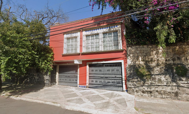 Casa en venta, a precio de REMATE en Tizapán San Ángel, CDMX ¡Compra directa con el Banco, no se aceptan créditos!