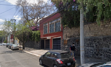 Casa en venta, a precio de REMATE en Tizapán San Ángel, CDMX ¡Compra directa con el Banco, no se aceptan créditos!