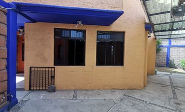 A PIE DE CALLE AMPLIOS ESPACIOS, FRENTE A GALERIAS METEPEC