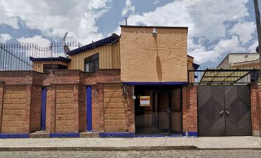 A PIE DE CALLE AMPLIOS ESPACIOS, FRENTE A GALERIAS METEPEC