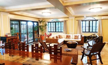 Luxury 6 Bedrooms House for Rent at Merville, Parañaque City