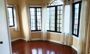 Luxury 6 Bedrooms House for Rent at Merville, Parañaque City