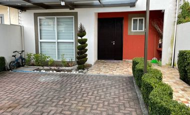 AMUEBLADA EN FRACCIONAMIENTO CON SEGURIDAD 24HRS