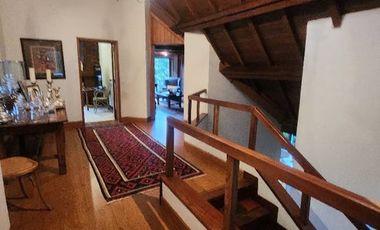 Venta casa campestre con lago PRIVADO  area de construccion 400 metros, lote 2000 2 pisos, 4 habitaciones, 5 baños, sala comedor, cocina, lavanderia,