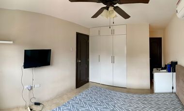 En Alquiler: Casa de 3 Dormitorios en Casa Laguna