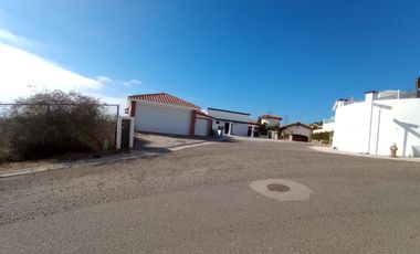 EXPECTACULAR TERRENO CON VISTA AL MAR EN GOLF RESORT 
