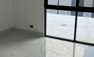 Venta,  casa esquinera 2 plantas de estreno Urbanización Puerta al Rio, Uess