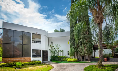 RESIDENCIA EN CLUB DE GOLF LA HACIENDA DE LEON CON HERMOISA VISTA AL CAMPO