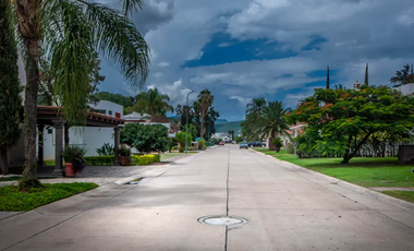 RESIDENCIA EN CLUB DE GOLF LA HACIENDA DE LEON CON HERMOISA VISTA AL CAMPO