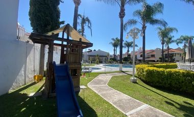 Casa en venta parque de la castellana cuarto de servicio Zapopan Jalisco