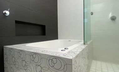 Casa en venta parque de la castellana cuarto de servicio Zapopan Jalisco
